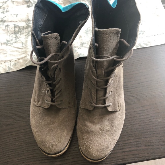 Steve Madden booties - Picture 2 of 5